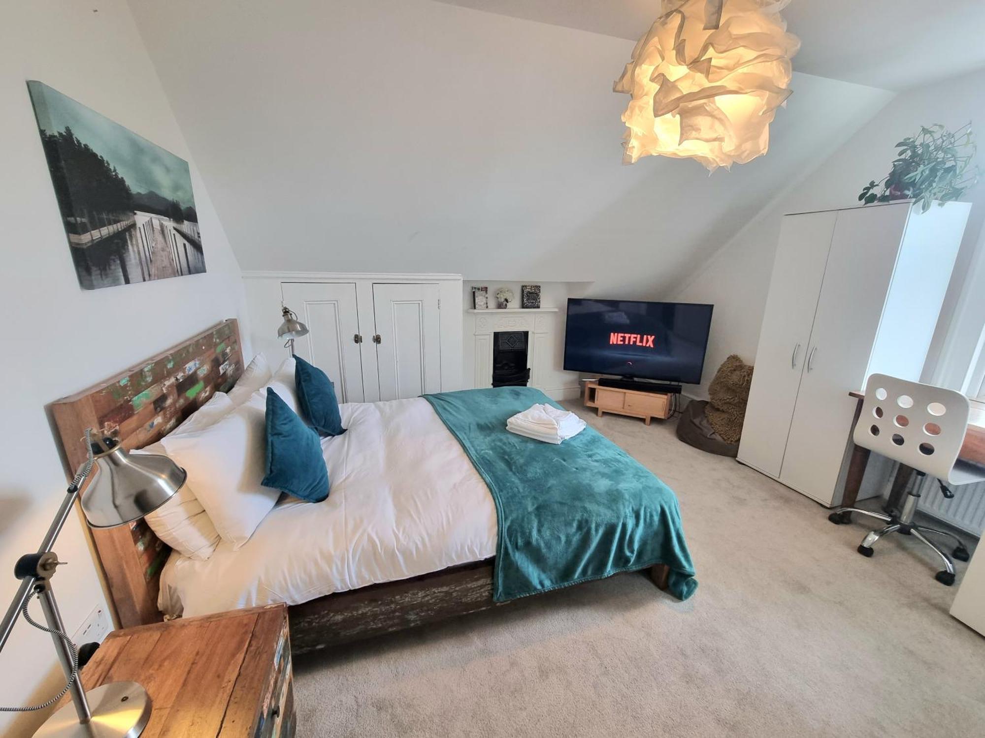 Stylish 2-bed Flat, Quick Access To Sights Apartament *